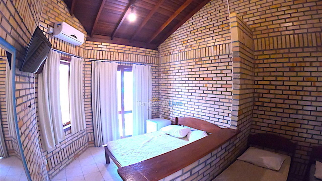 House for vacation rental in Garopaba (Praia da Ferrugem)