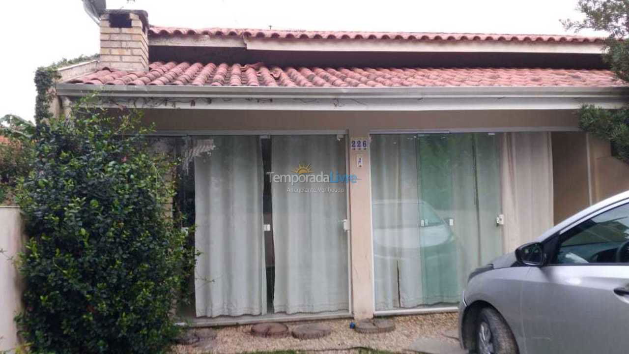 Casa para alquiler de vacaciones em Bombinhas (Praia de Zimbros)