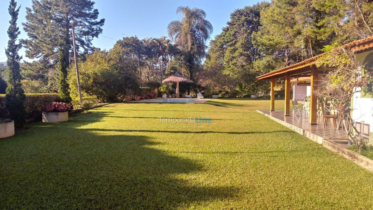 Granja para alquiler de vacaciones em Atibaia (Rosário)