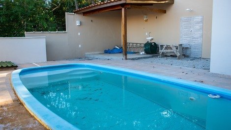 Couse with 03 bedrooms, swimming pool, Aircon and located 100m from the sea.