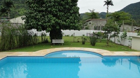 APM097 Apartamento com piscina