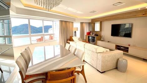 Ed. Montreaux: 3 suites with sea view / barbecue / 3 spaces