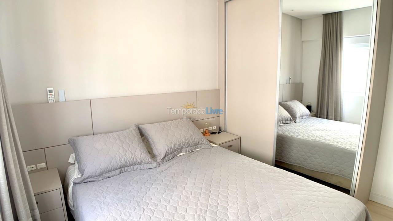 Apartamento para aluguel de temporada em Balneário Camboriú (Praia Central)