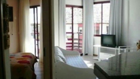 Apartamento 1 quarto com piscina