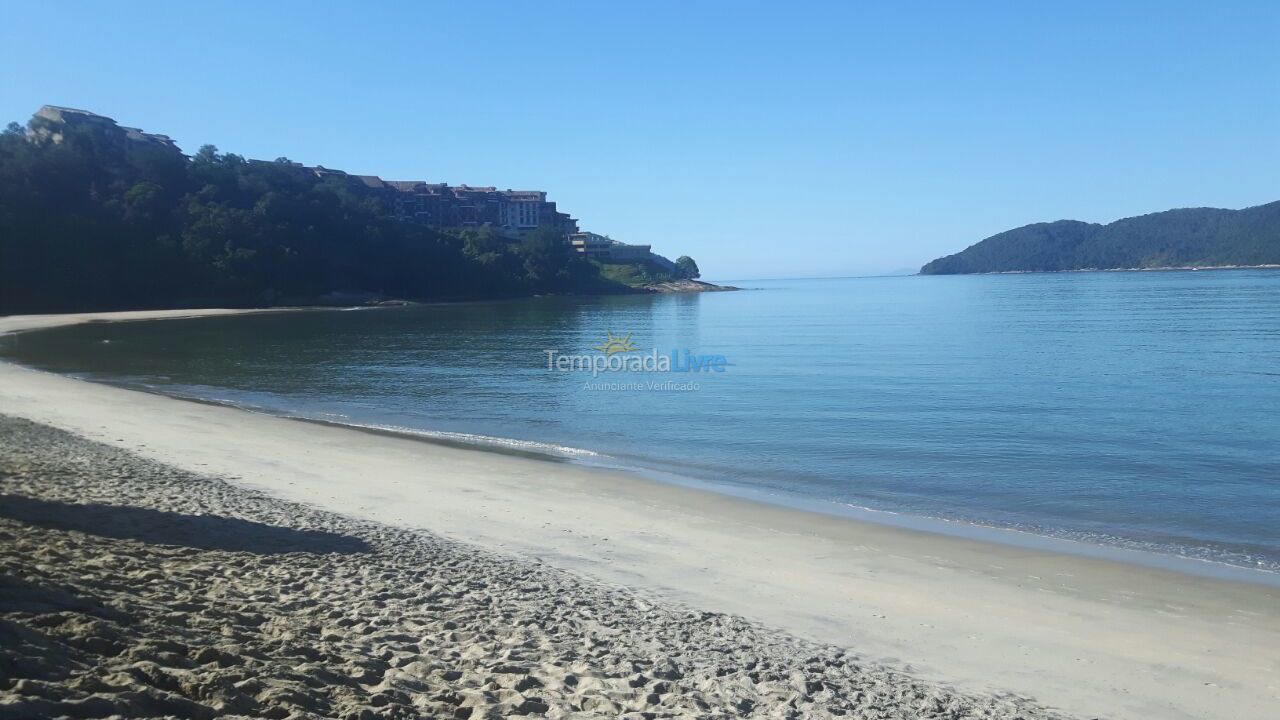 Casa para alquiler de vacaciones em Caraguatatuba (Praia da Mococa)