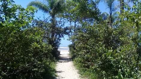 Alquiler de casas en la playa de Guaratuba Bertioga barrio costa norte