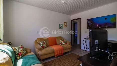 House 2 bedrooms 100 meters from the sea for 6 people.