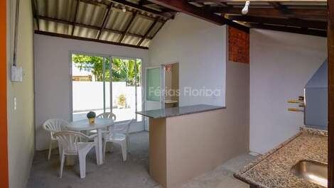 House 2 bedrooms 100 meters from the sea for 6 people.