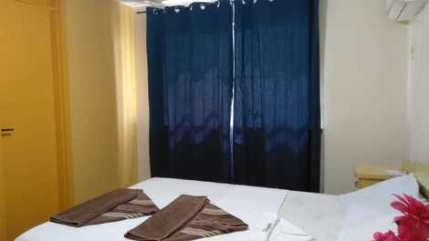 03 quartos para até 10 pessoas, a 100 metros da Beira Mar