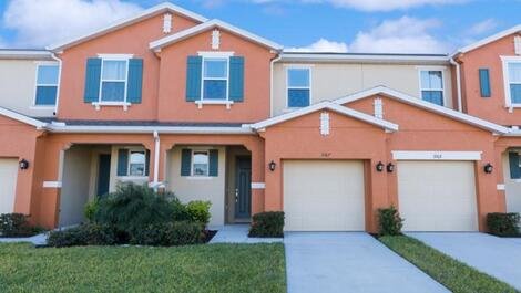 4 bedroom home in Orlando - Perfect for the Holidays