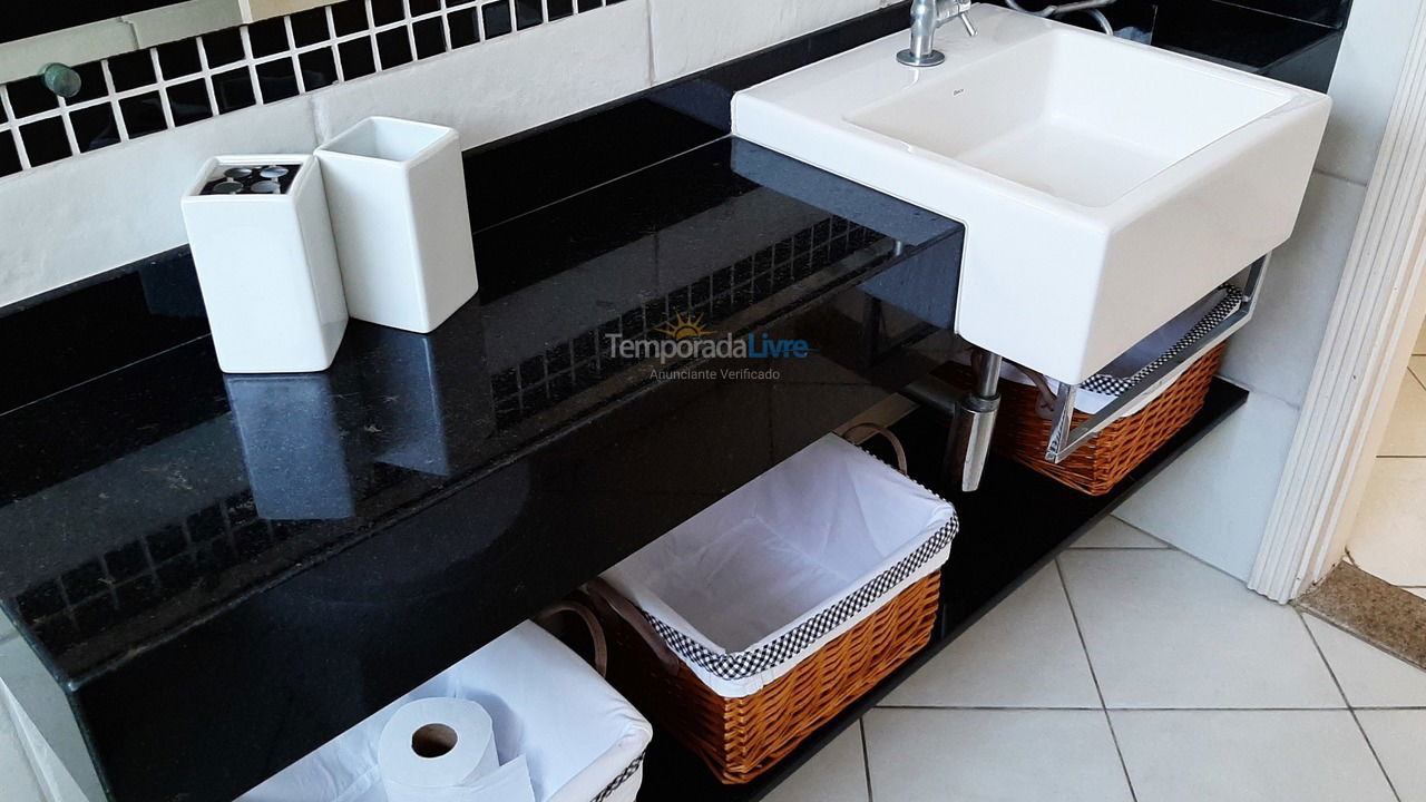 Apartment for vacation rental in Guarujá (Pitangueiras)