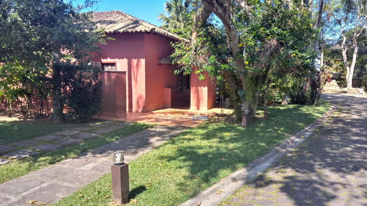 Casa para alquiler de vacaciones em São Sebastião (Camburi)