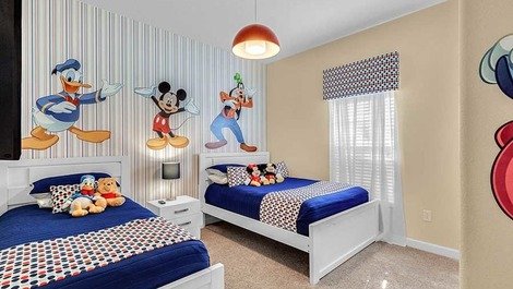 Hermosa casa en condominio - Cerca de Disney