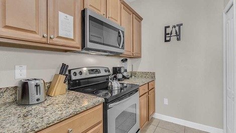 Beautiful Home in Kissimmee - Close to Supermarkets and Parks