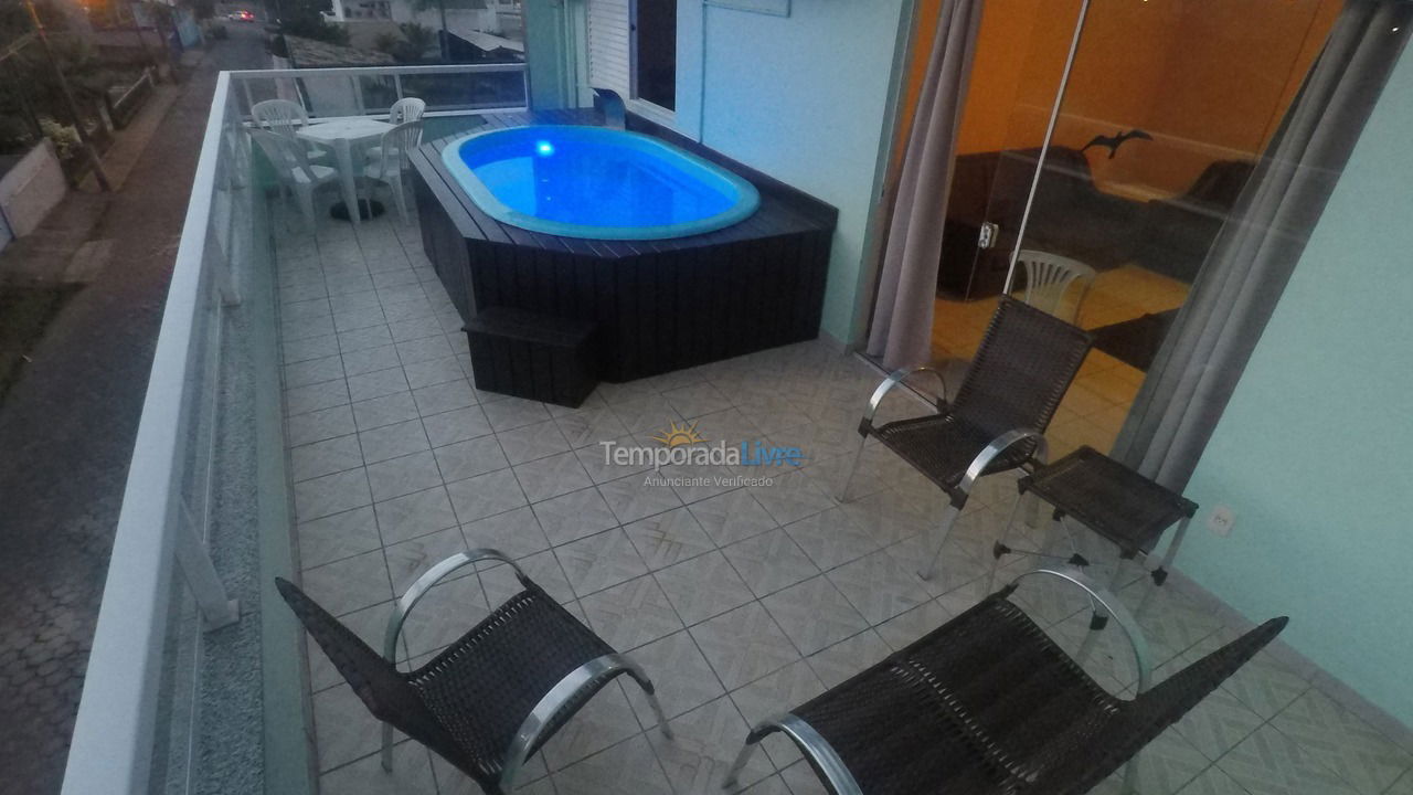 Casa para aluguel de temporada em Penha (Armaçao)