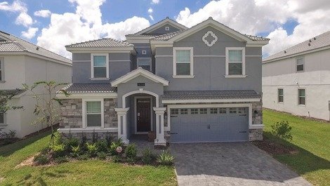 Beautiful Large House Option in Gated Community