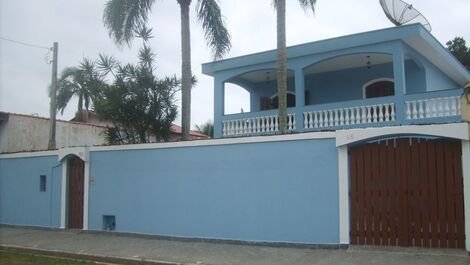 Townhouse with pool, 3 bedrooms, 50 meters from the beach