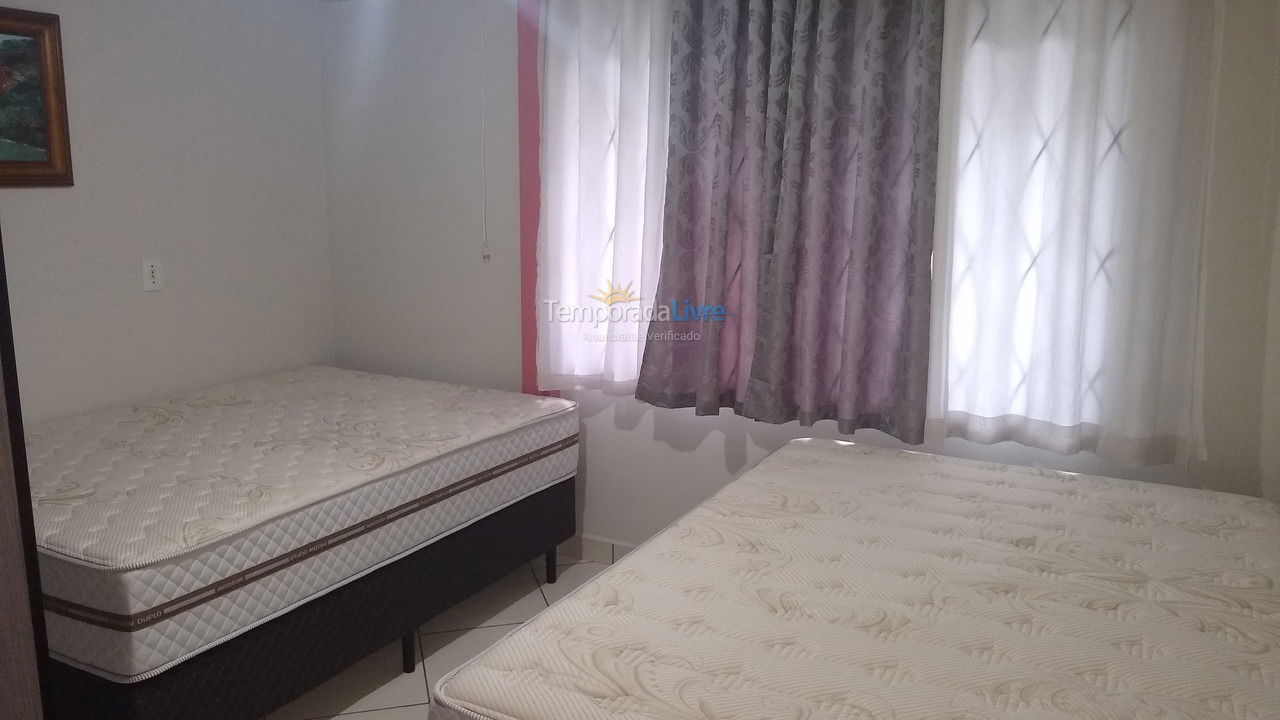 Casa para aluguel de temporada em São Francisco do Sul (Enseada)