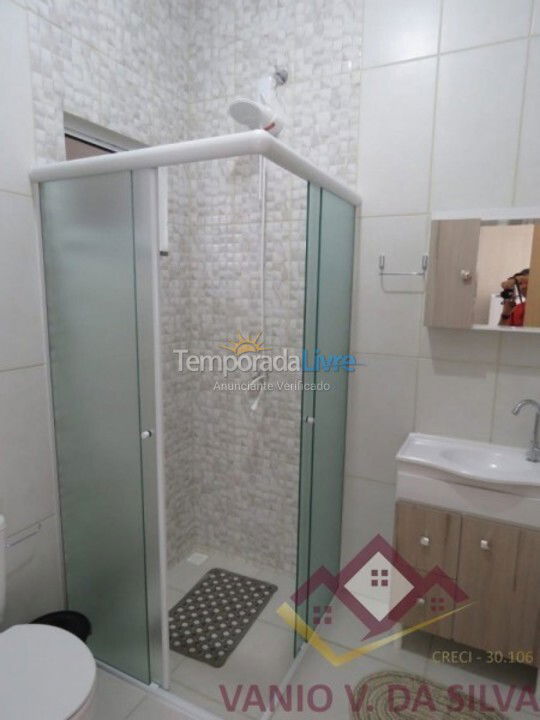 Casa para aluguel de temporada em Bombinhas (Praia de Zimbros)