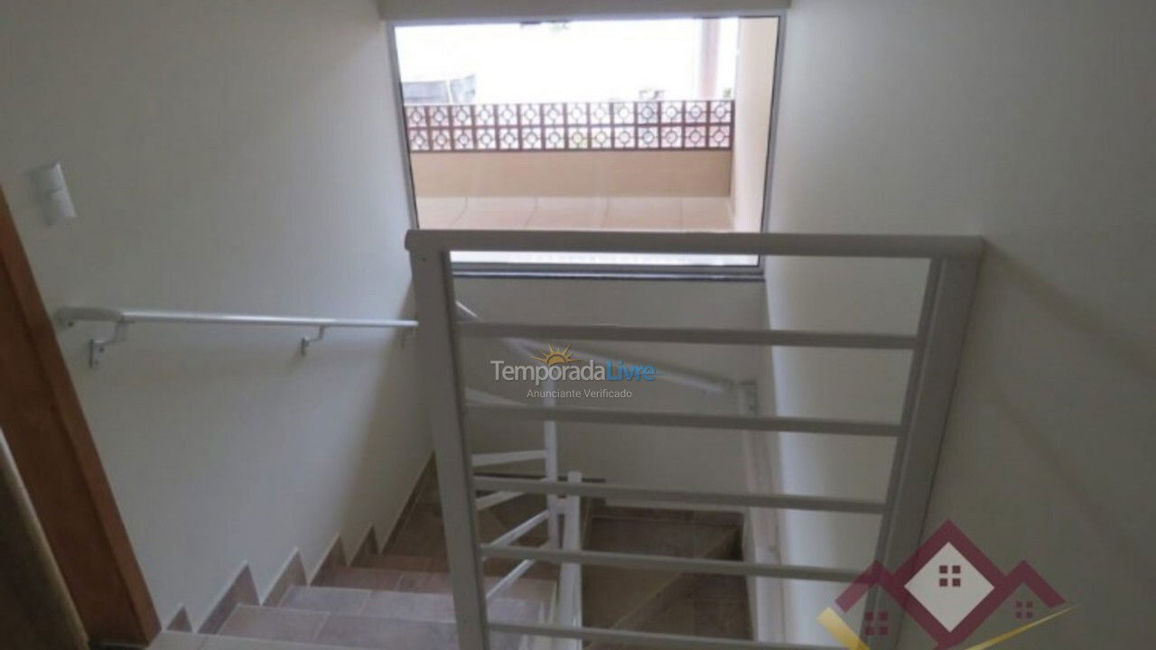 Casa para aluguel de temporada em Bombinhas (Praia de Zimbros)