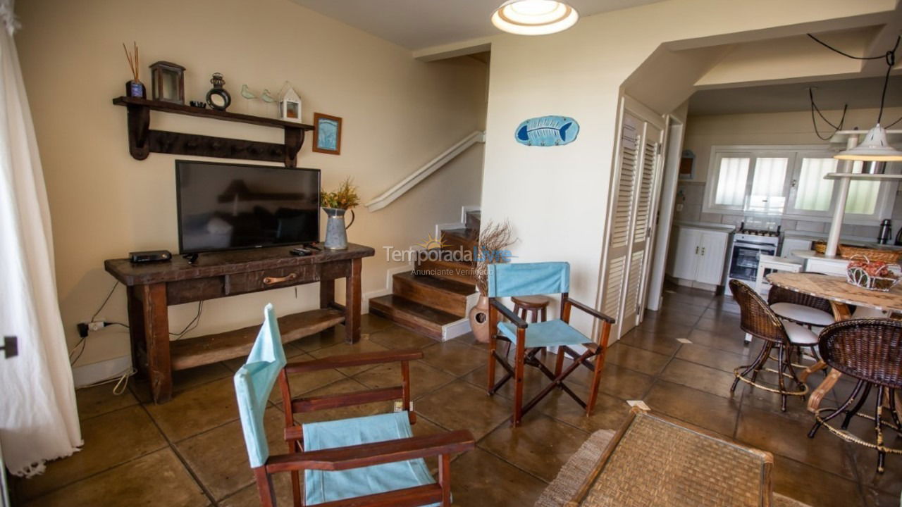 Casa para aluguel de temporada em Bombinhas (Praia de Bombas)