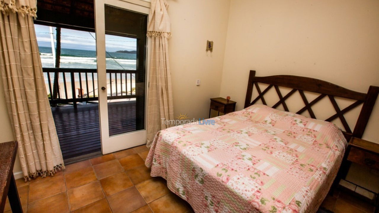 Casa para aluguel de temporada em Bombinhas (Praia de Bombas)