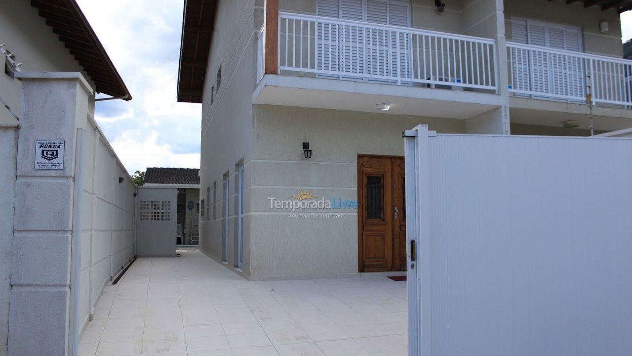 House for vacation rental in Ubatuba (Praia do Lázaro)