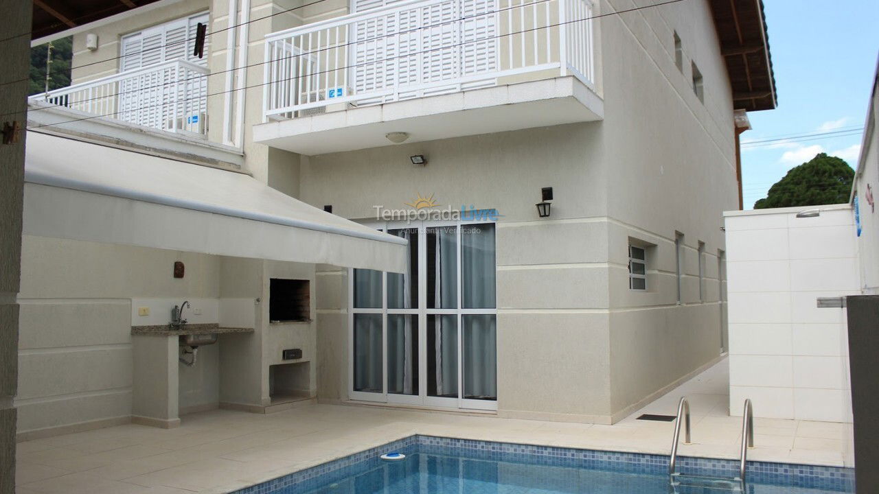 House for vacation rental in Ubatuba (Praia do Lázaro)
