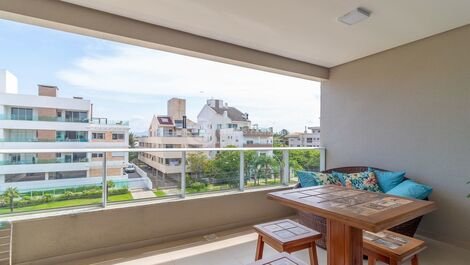 Apartamento de 3 habitaciones en el MEJOR condominio FRENTE AL MAR en Florianópolis