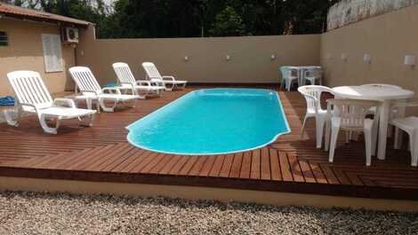 OTIMA HOUSE WITH SWIMMING POOL COST BENEFIT IN THE BEACH OF MARISCAL BOMBINHAS