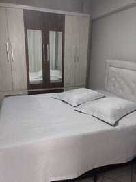 Great 2 bedroom apartment in Meia Praia Itapema. sc