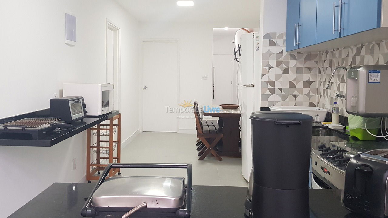 Apartment for vacation rental in Guarujá (Pitangueiras)