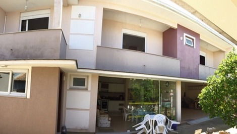 EXCELLENT PROPERTY IN THE CENTER OF GAROPABA!