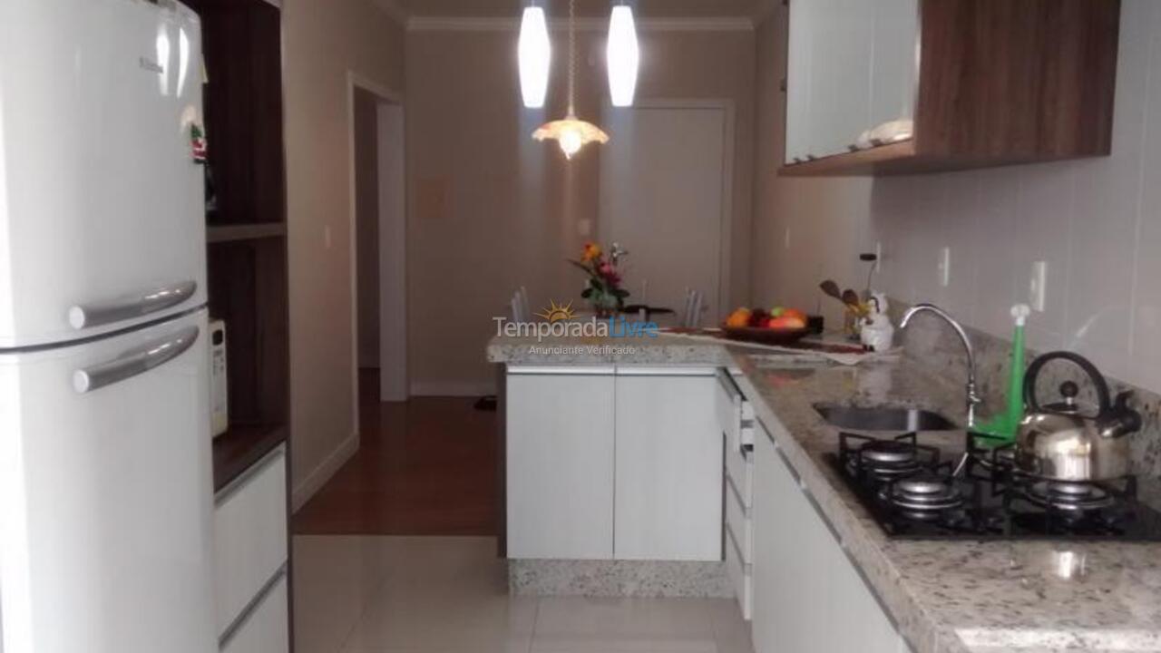 Apartamento para alquiler de vacaciones em Itapema (Meia Praia)