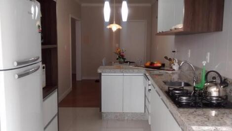 Apt 02 Habitaciones, para 6 personas, cerca de la PLAYA Itapema/SC