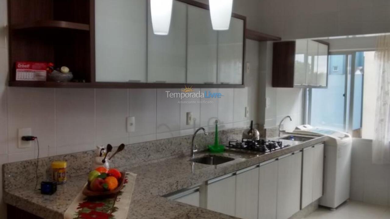 Apartamento para alquiler de vacaciones em Itapema (Meia Praia)