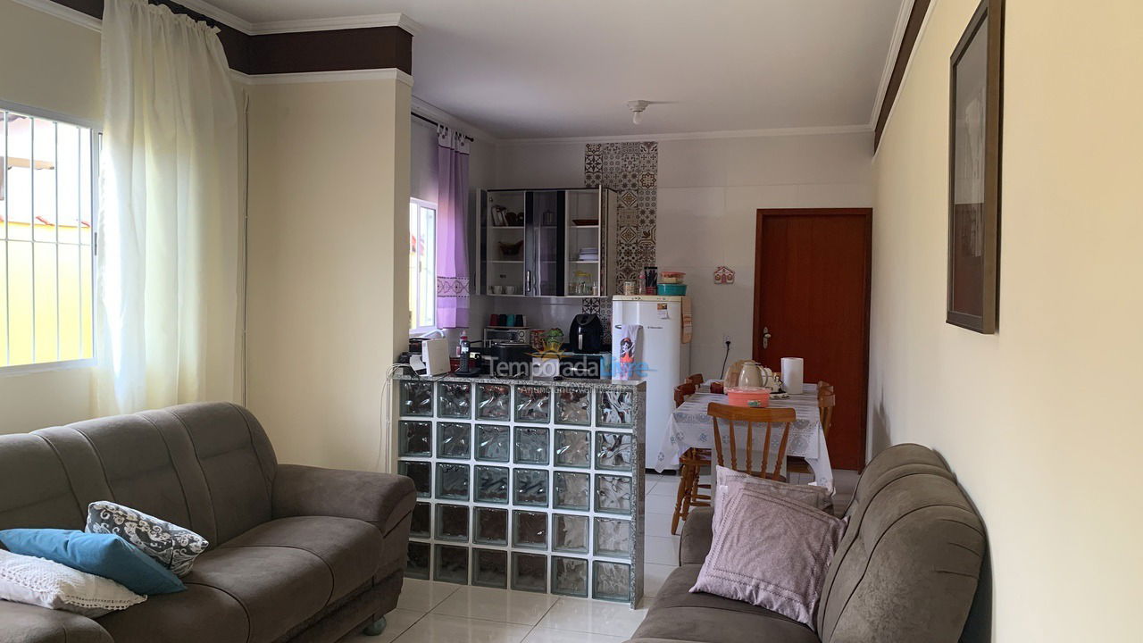 Casa para aluguel de temporada em Mongaguá (Vila Seabra)