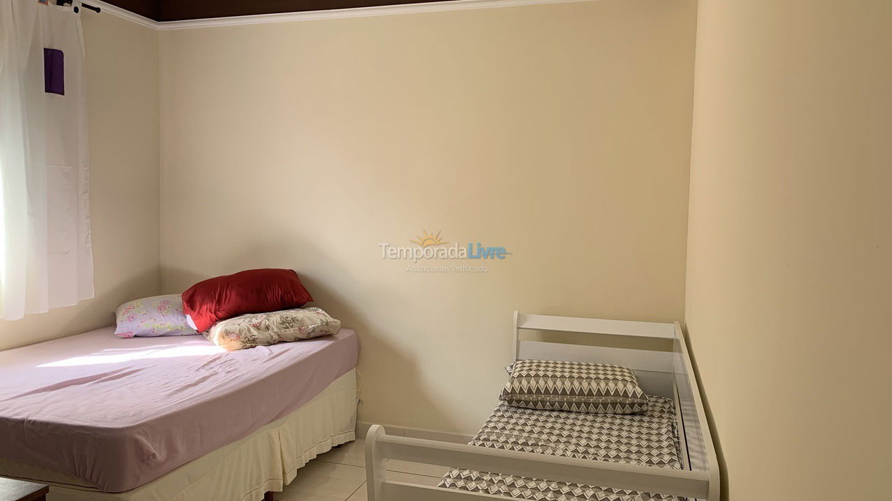 Casa para aluguel de temporada em Mongaguá (Vila Seabra)