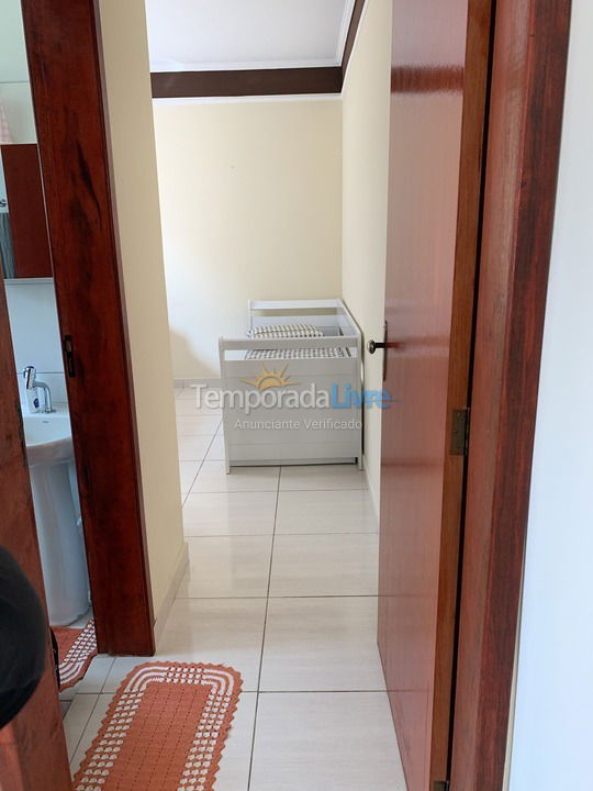 Casa para aluguel de temporada em Mongaguá (Vila Seabra)