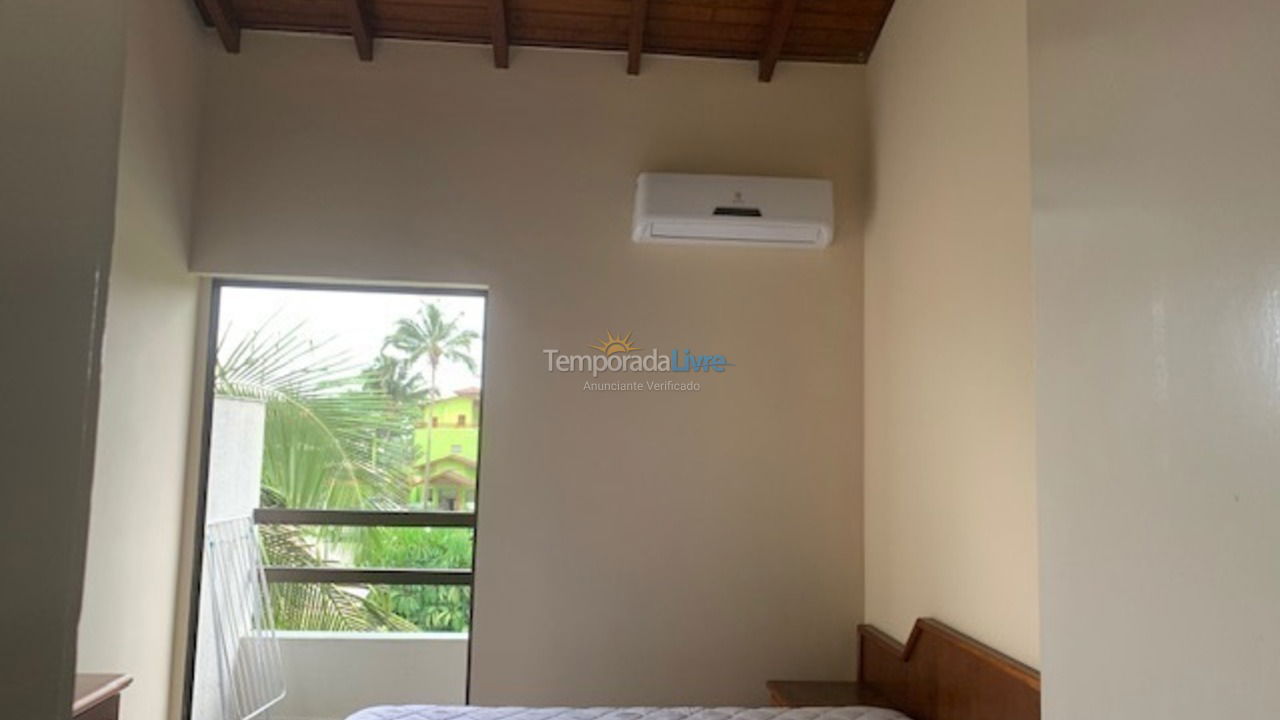 House for vacation rental in Ubatuba (Praia das Toninhas)