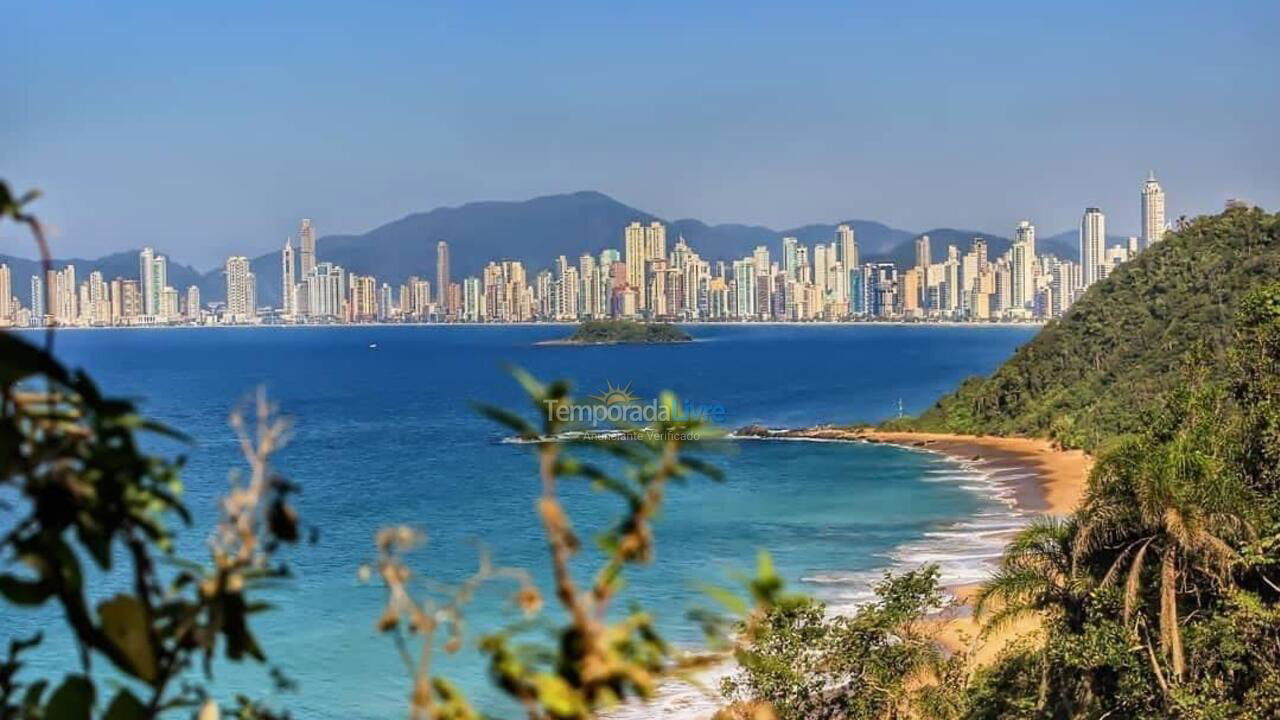 Casa para alquiler de vacaciones em Balneário Camboriú (Praia do Estaleirinho)