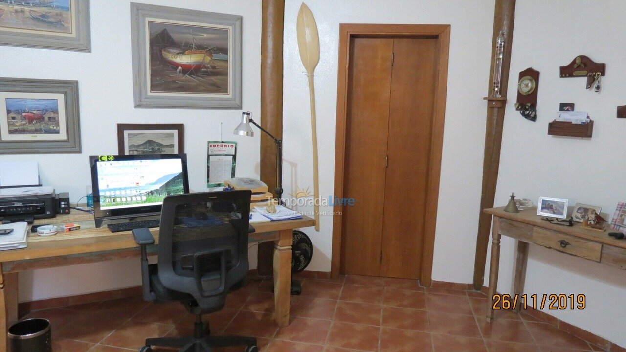 Casa para aluguel de temporada em São Sebastião (Guaecá)