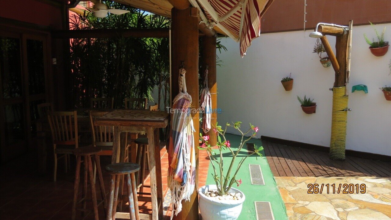 Casa para aluguel de temporada em São Sebastião (Guaecá)