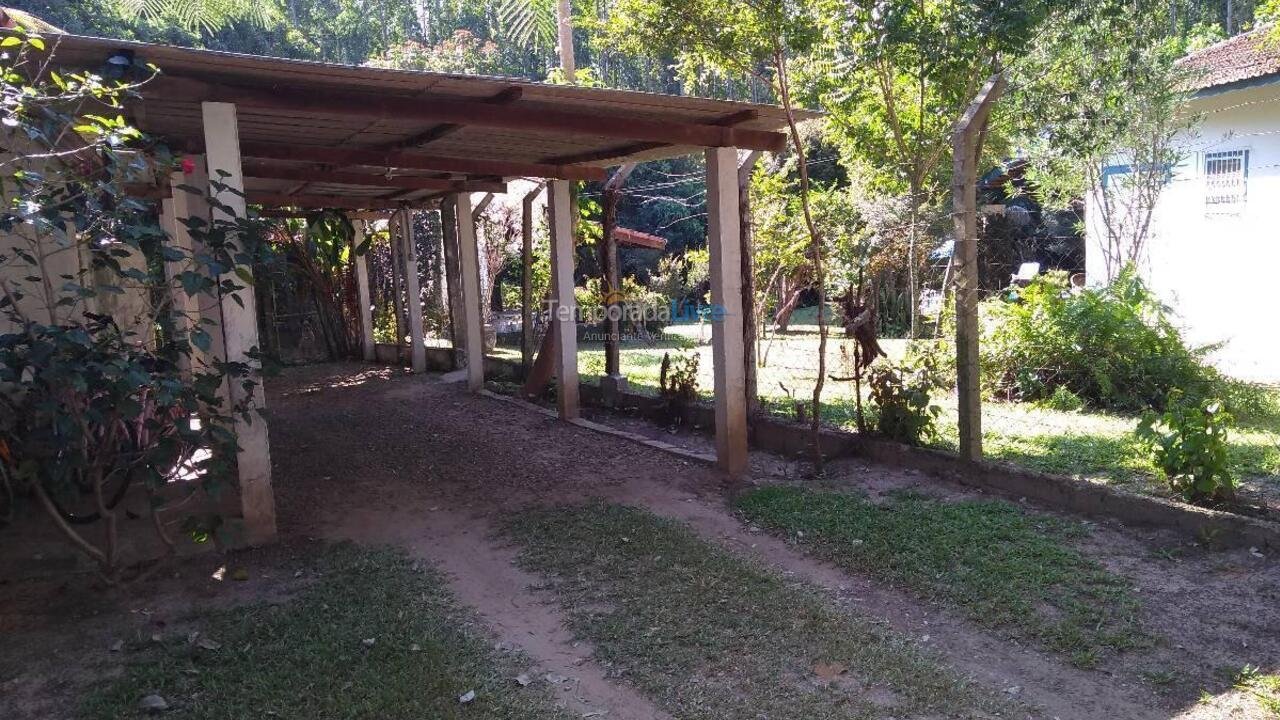 Chácara / sítio para aluguel de temporada em Santa Rita do Passa Quatro (Santa Cruz da Estrela)