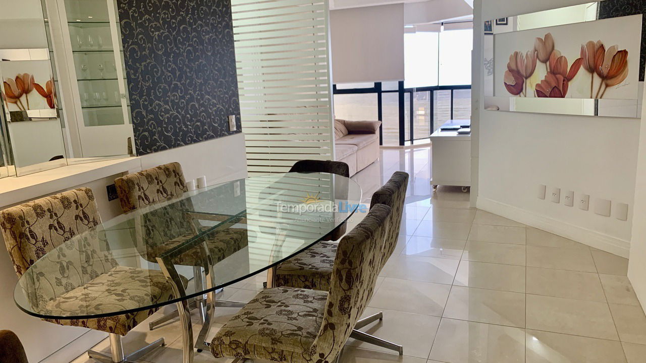 Apartamento para aluguel de temporada em Balneário Camboriú (Praia Central)