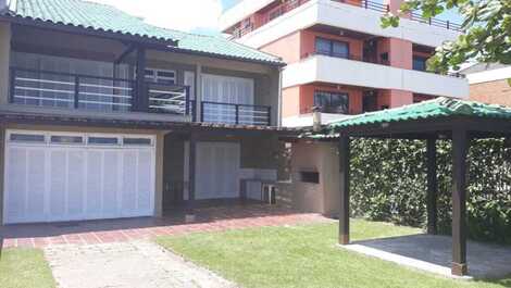 SEA FRONT HOUSE WITH 4 DORMS ALL WITH AIR CONDITIONING
