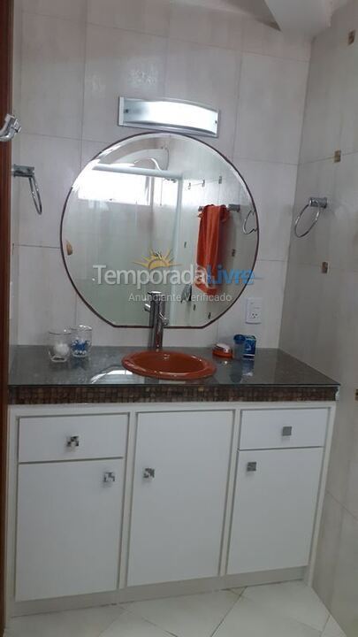 Apartamento para aluguel de temporada em Itapema (Meia Praia)