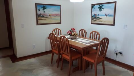 Apartamento frente Mar em Meia Praia Itapema SC
