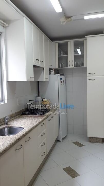 Apartamento para aluguel de temporada em Itapema (Meia Praia)