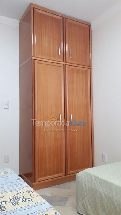 Apartamento para aluguel de temporada em Itapema (Meia Praia)